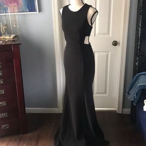 Black gown 🖤 Lulus